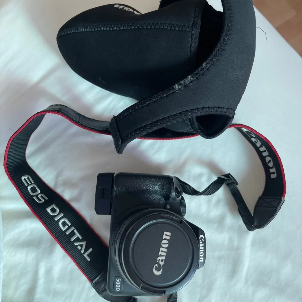 canon eos 500d SLR camera